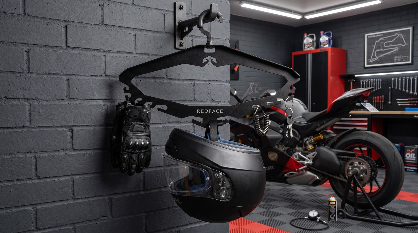 REDFACE - Uniwersalny metalowy wieszak na kask i ubrania motocyklowe